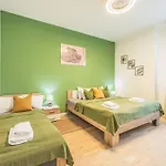 Washington-1 By Interhome Praag