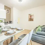 Washington-1 By Interhome Praag