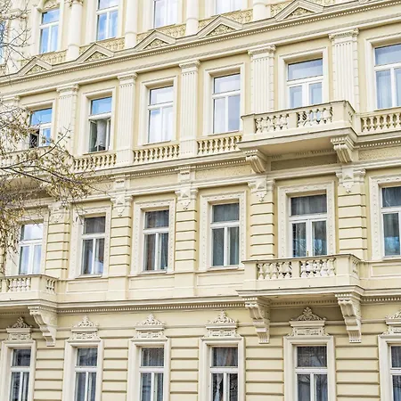 Washington-1 By Interhome Praag
